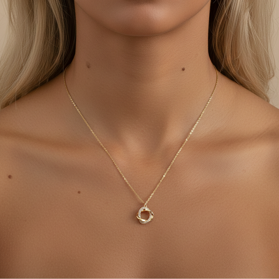 Aurelis Damen Halskette Goldfarbe verschlungene Ringe Anhänger Glasmosaik Elegant