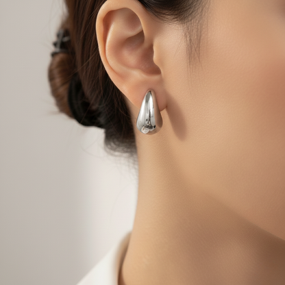 Aurelis Chunky Drop Ohrringe Goldfarbe Teardrop Design Damen Statement Creolen C-Form