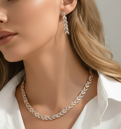 Elena | Elegant Schmuckset Blätter Goldfarben Zirkonia Halskette Ohrringe