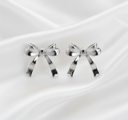 Lina | Verspielte Maschen Ohrstecker Silberfarben Goldfarben Ohrringe Damen Schleife