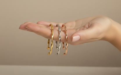 Aurelis Damen Armreif Gedreht Minimalistisch Twist Armspange Offen Verstellbar Goldfarbe