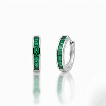 Aurelis Damen Huggie Creolen Goldfarbe Eternity Zirkonia Eckig Kanalbesatz