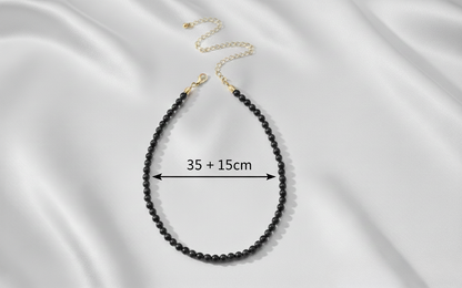 Aurelis Klassische Perlen Choker Halskette Weiß Goldfarbe Damen Acrylperlen Kette Verstellbar